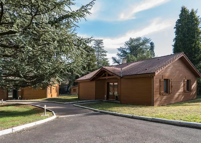 Les Cedres Bleus Aurec-Sur-Loire